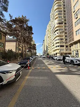 Kirayə verilir 3 otaqlı mənzil 162 m²