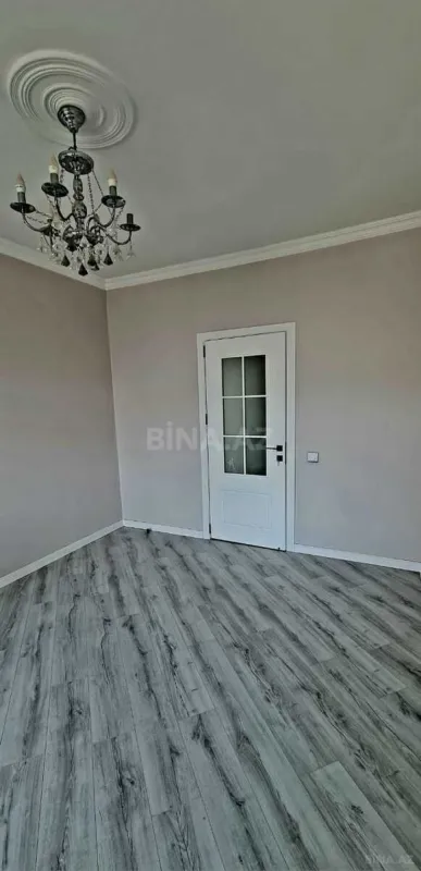 Satılır 2 otaqlı mənzil 67 m²