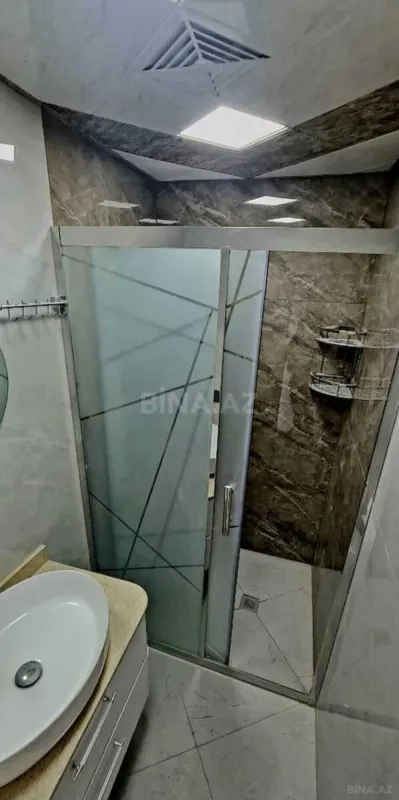 Satılır 2 otaqlı mənzil 67 m²