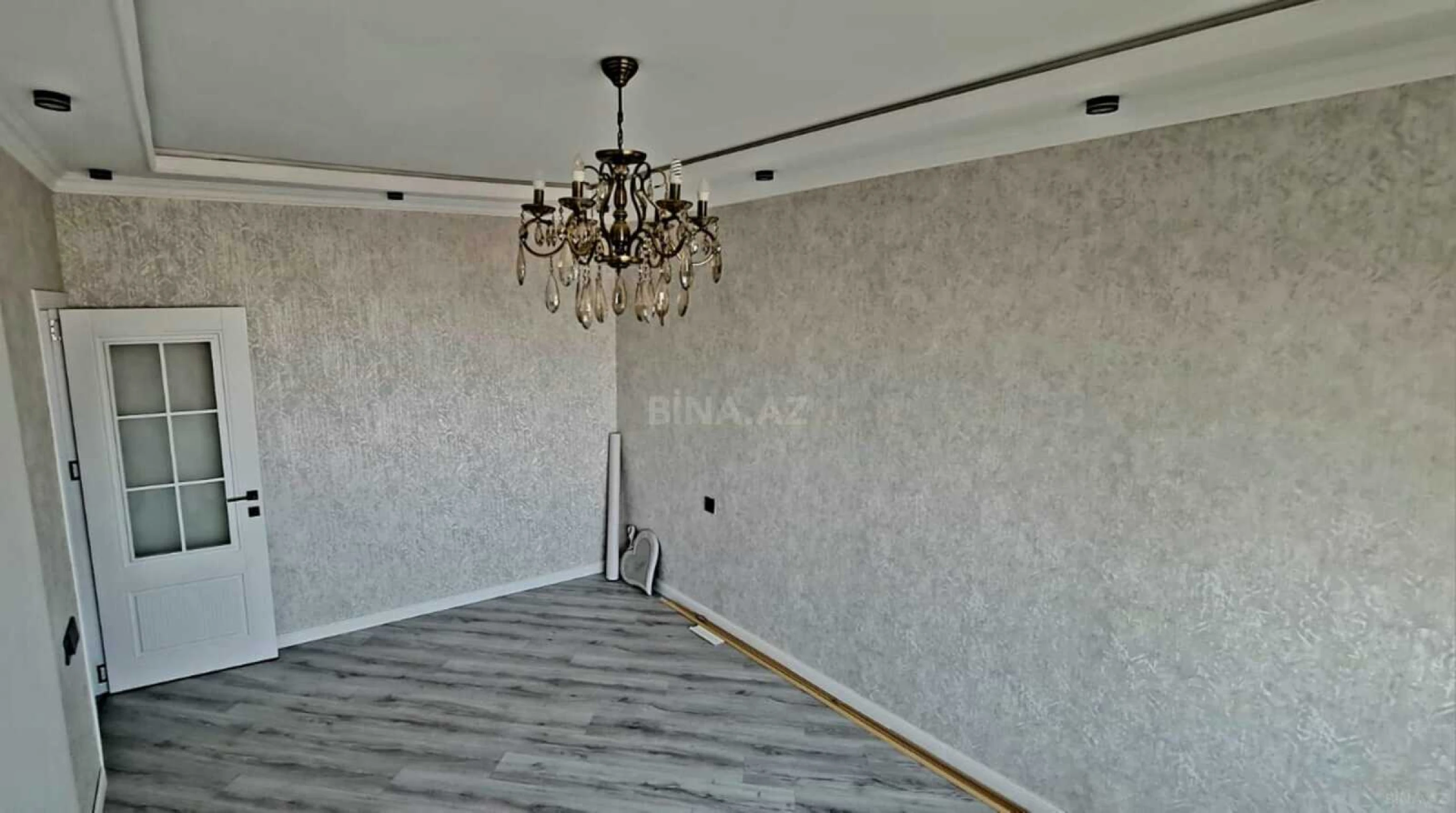 Satılır 2 otaqlı mənzil 67 m²