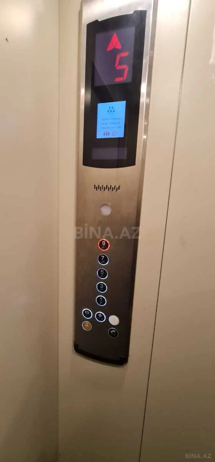 Satılır 2 otaqlı mənzil 67 m²