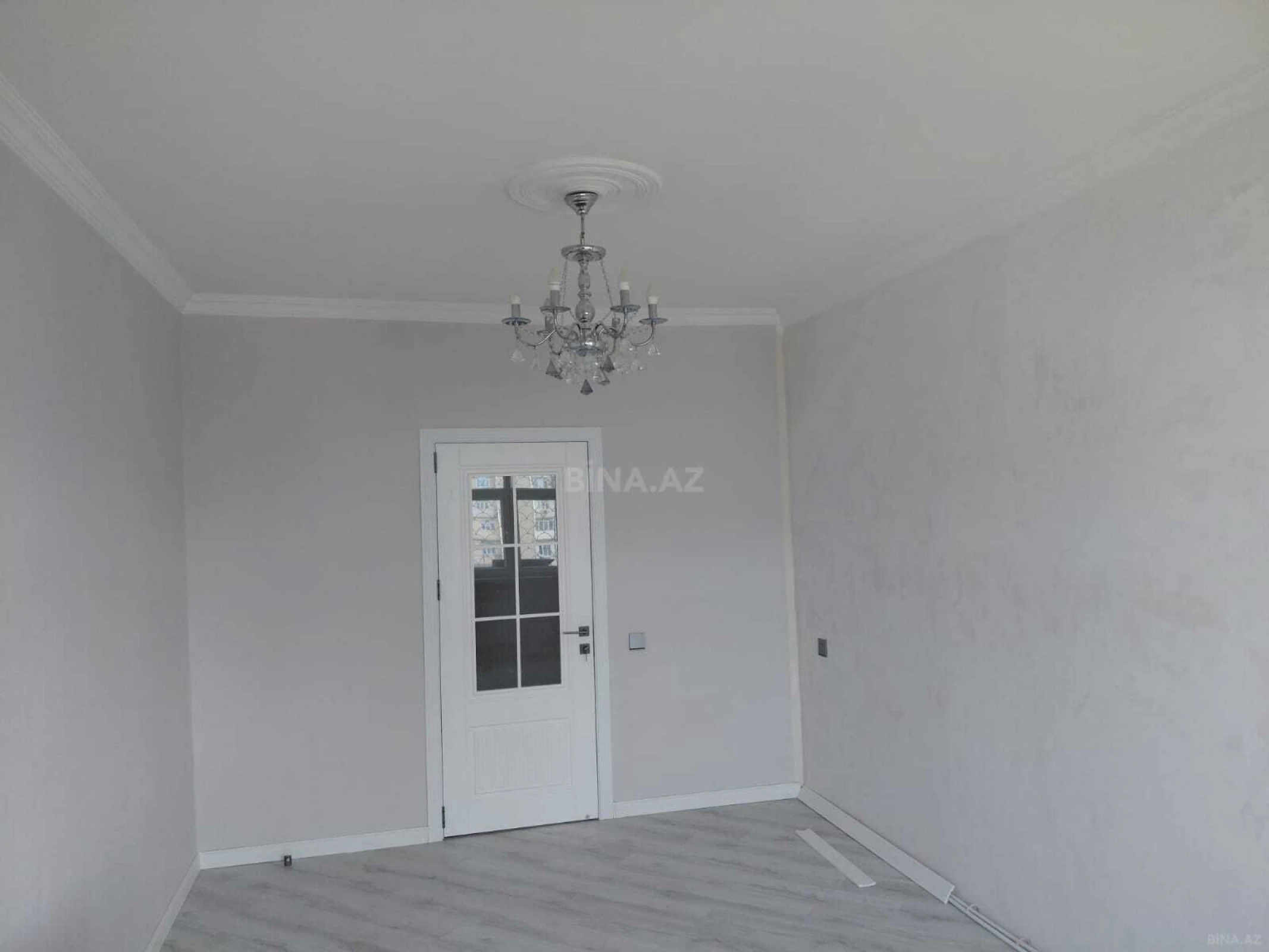 Satılır 2 otaqlı mənzil 67 m²