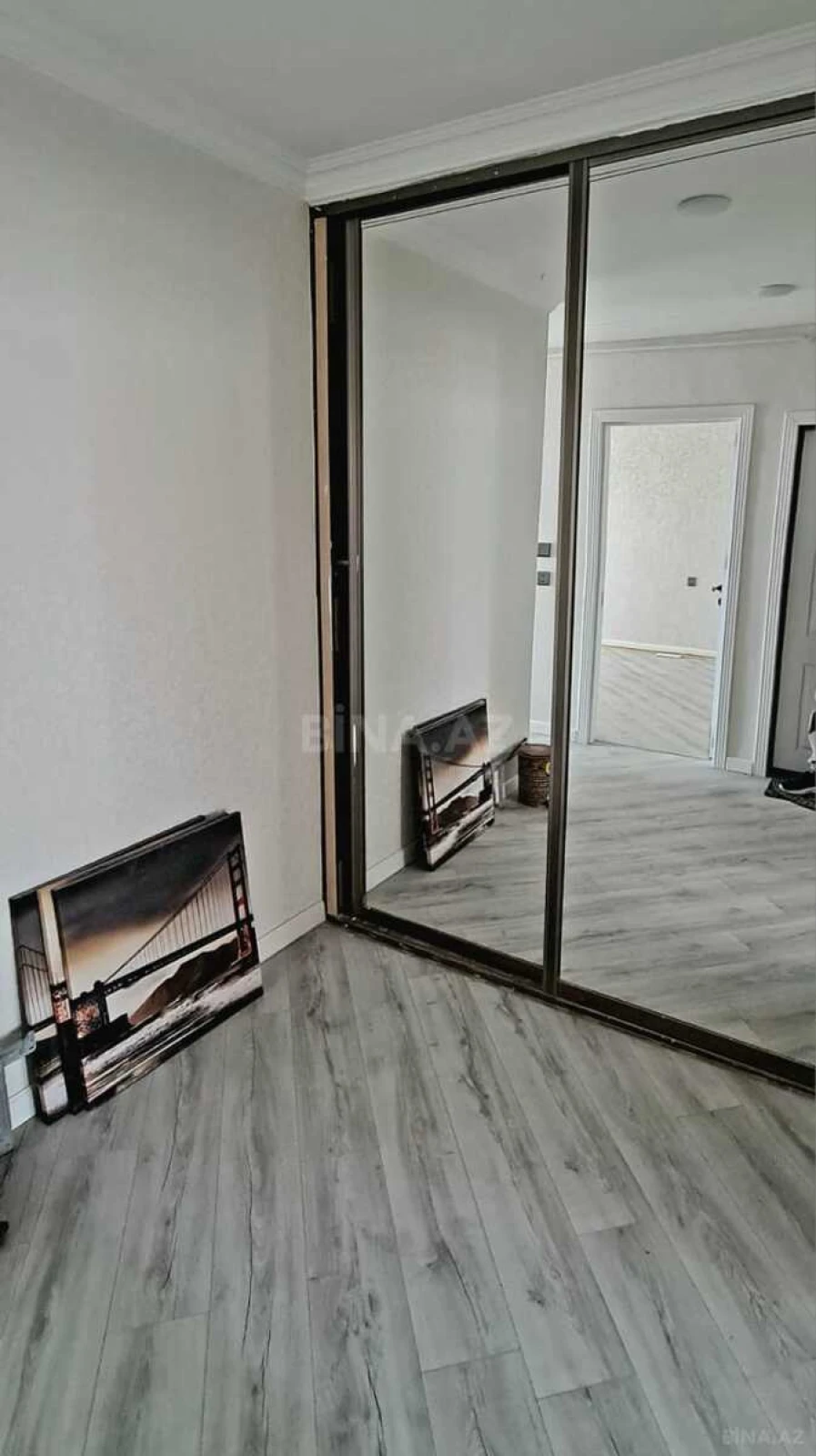 Satılır 2 otaqlı mənzil 67 m²
