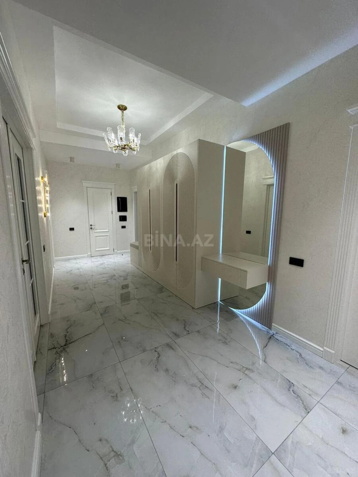 Kirayə verilir 3 otaqlı mənzil 150 m²