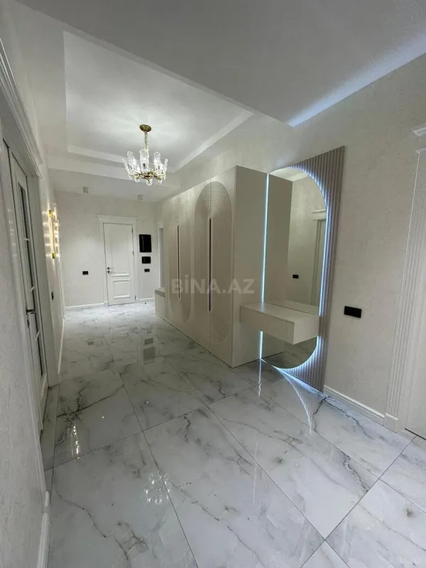 Kirayə verilir 3 otaqlı mənzil 150 m²