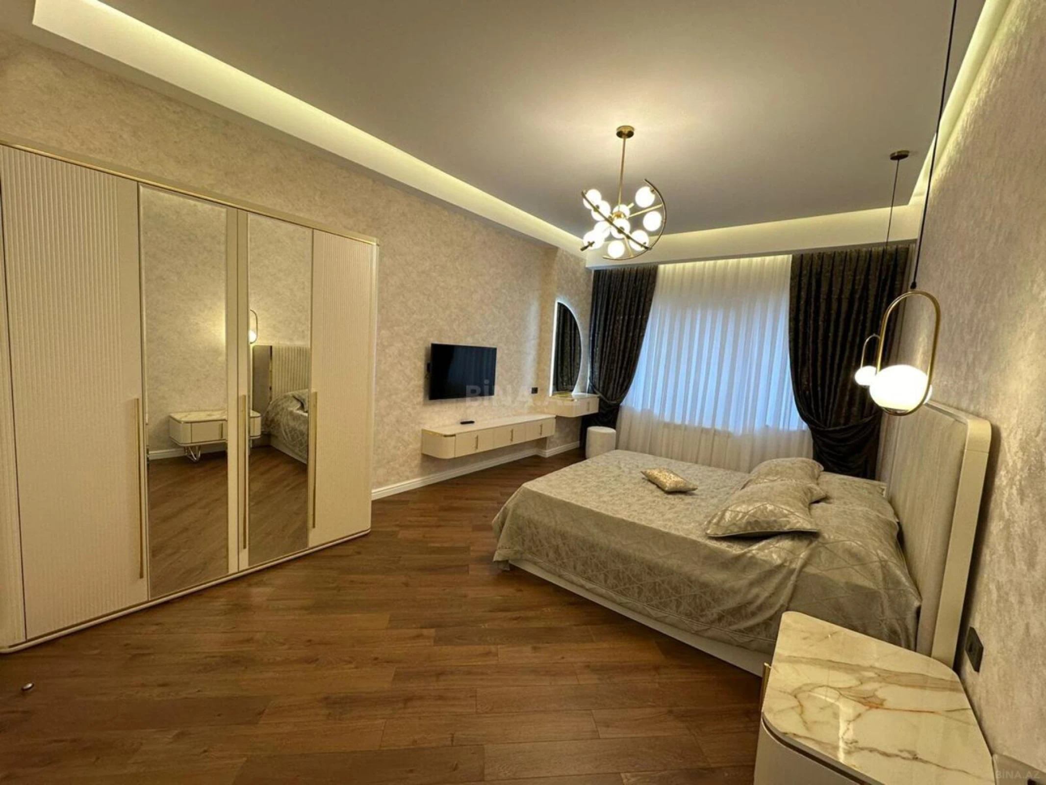 Kirayə verilir 3 otaqlı mənzil 150 m²