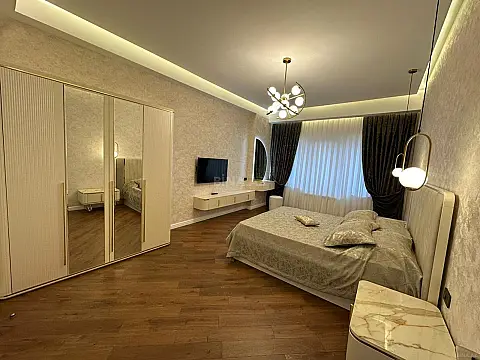 Kirayə verilir 3 otaqlı mənzil 150 m²