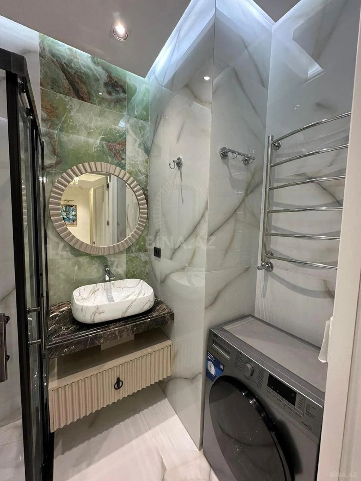 Kirayə verilir 3 otaqlı mənzil 150 m²