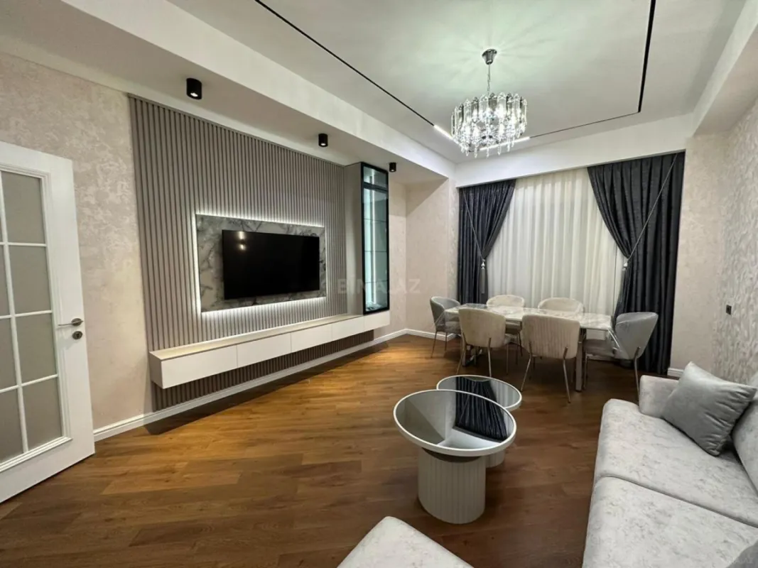 Kirayə verilir 3 otaqlı mənzil 150 m²