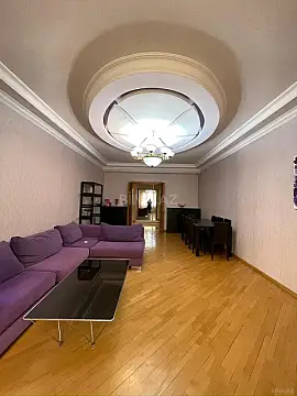 Satılır 4 otaqlı mənzil 170 m²