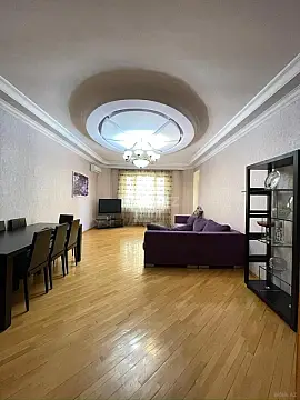 Satılır 4 otaqlı mənzil 170 m²