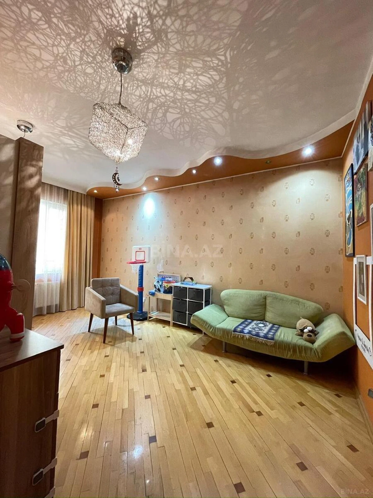 Satılır 4 otaqlı mənzil 170 m²