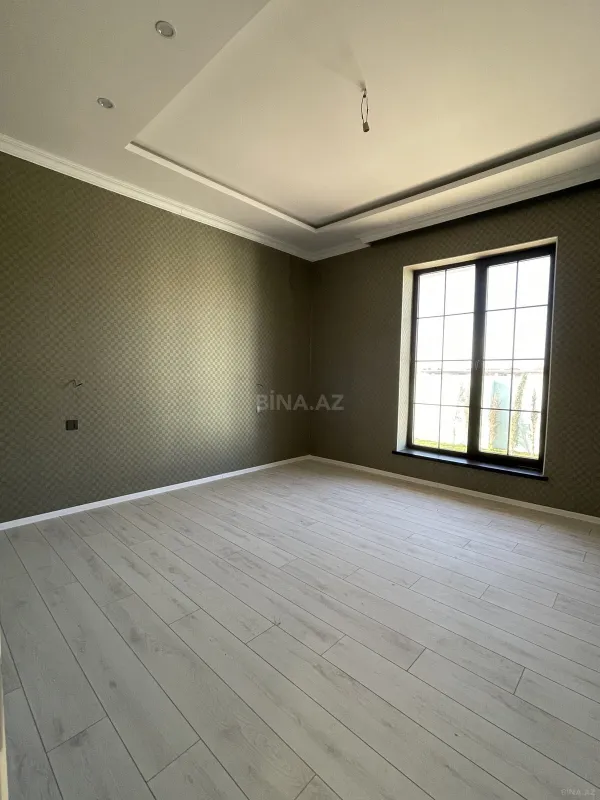 Satılır 11 otaqlı həyət evi 370 m²