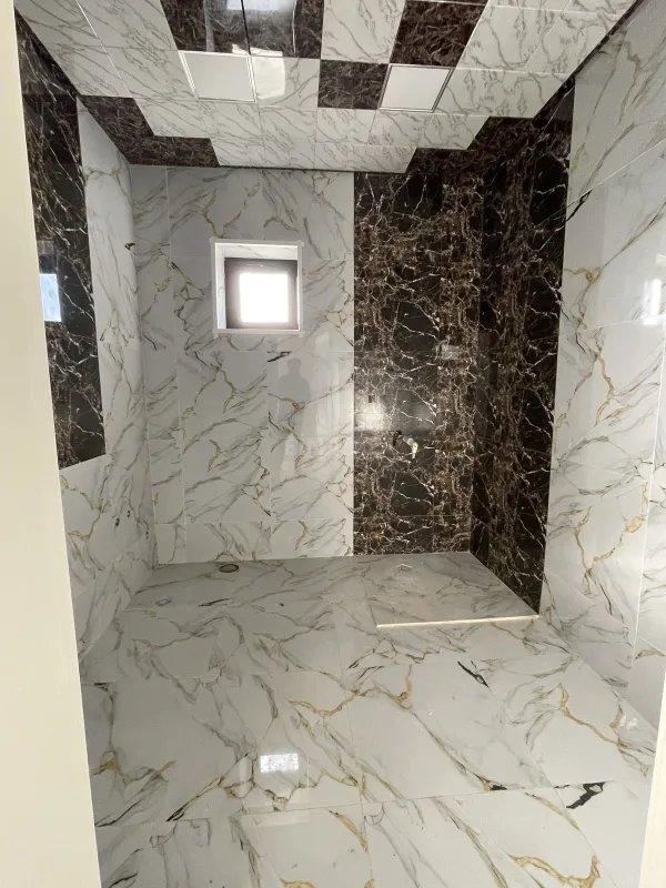 Satılır 11 otaqlı həyət evi 370 m²