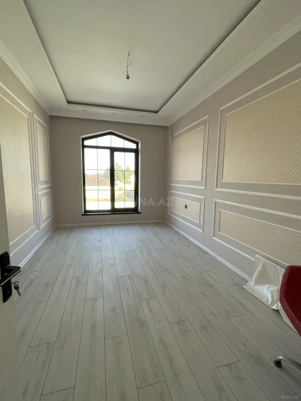 Satılır 11 otaqlı həyət evi 370 m²