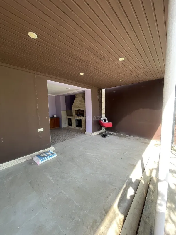 Satılır 11 otaqlı həyət evi 370 m²