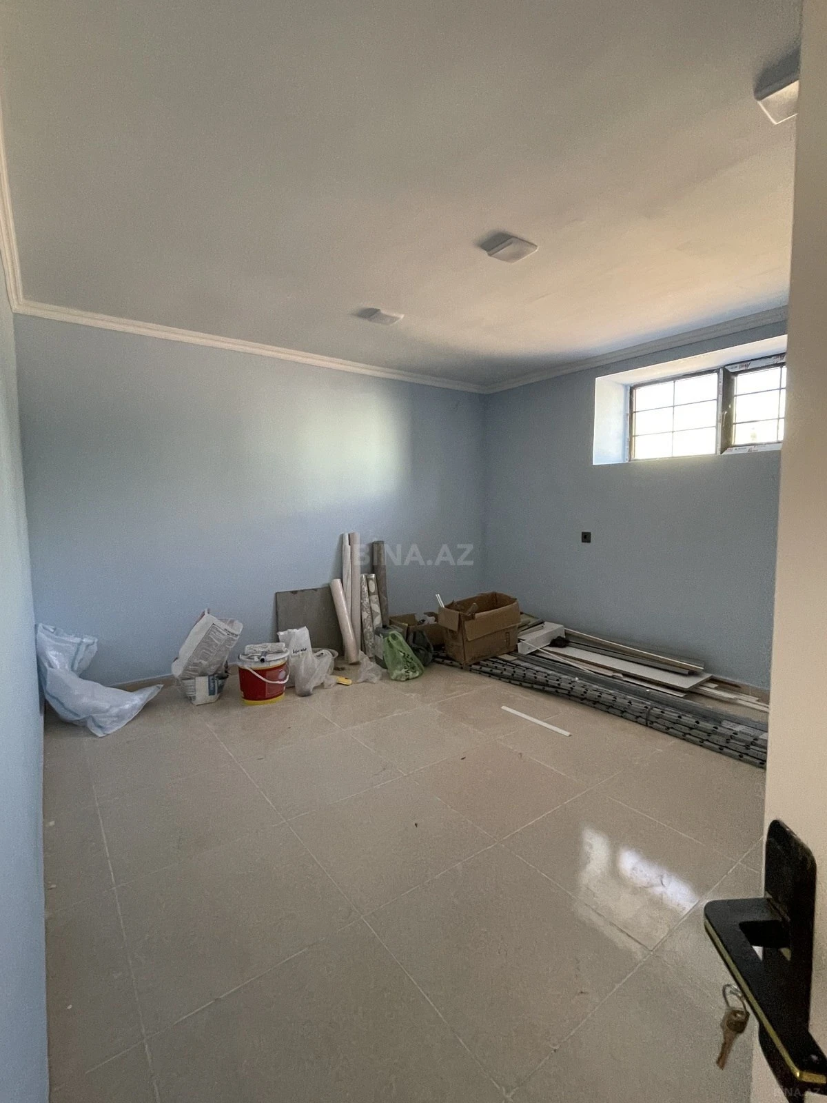 Satılır 11 otaqlı həyət evi 370 m²