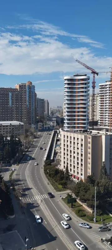 Satılır 3 otaqlı mənzil 125 m²
