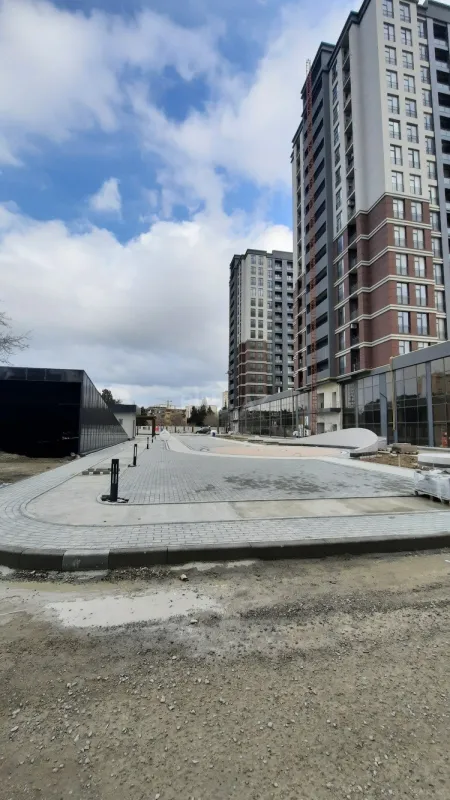 Satılır 2 otaqlı mənzil 71 m²