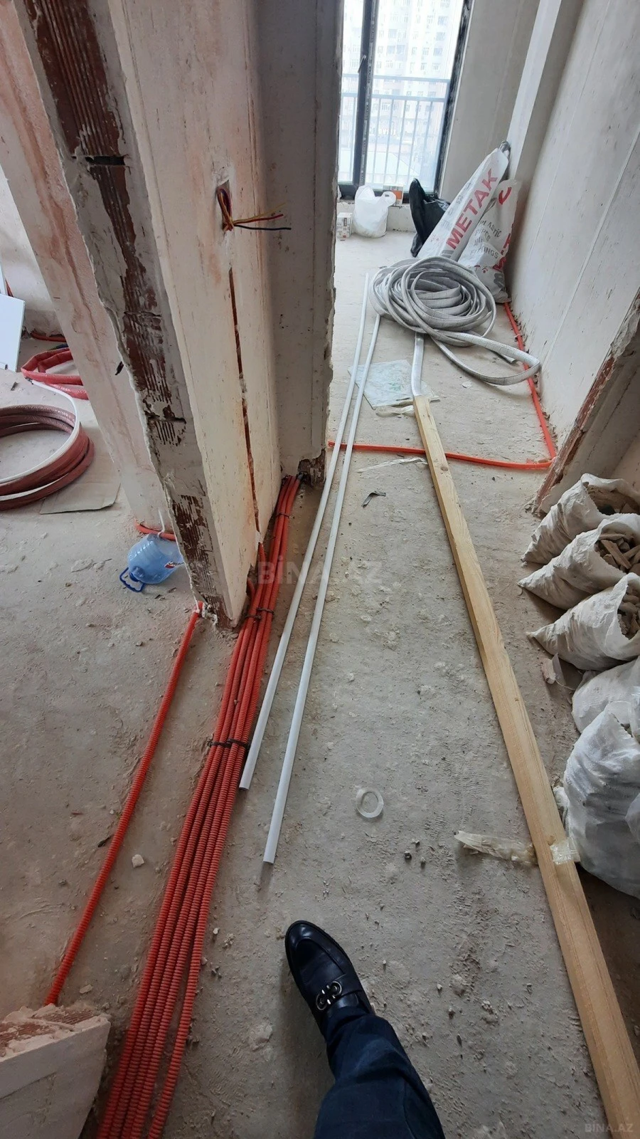 Satılır 2 otaqlı mənzil 71 m²