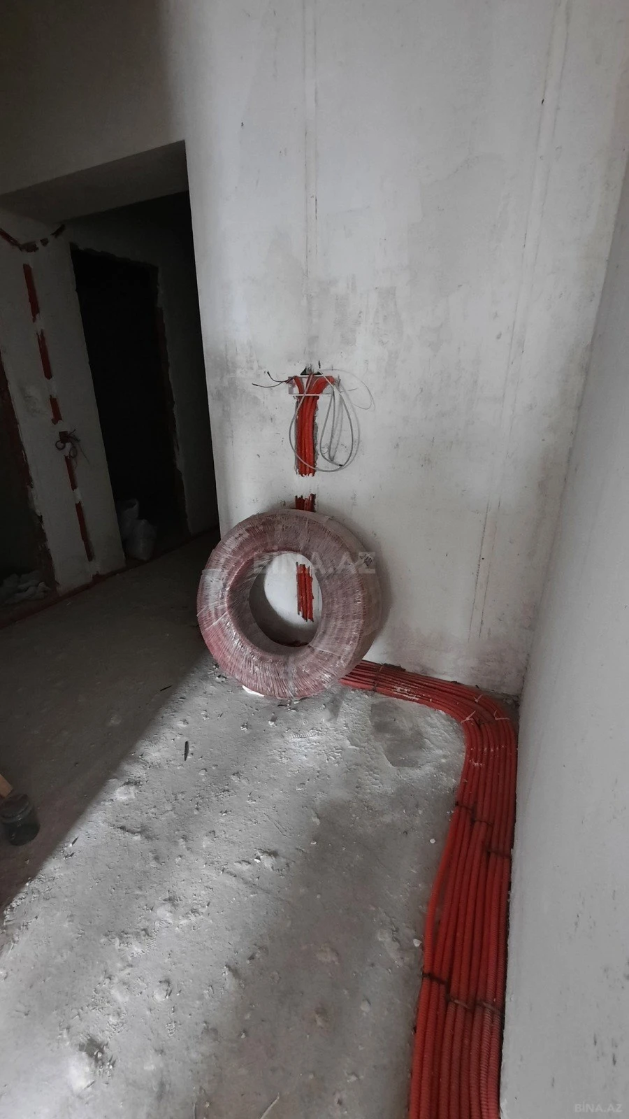 Satılır 2 otaqlı mənzil 71 m²