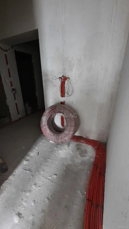 Satılır 2 otaqlı mənzil 71 m²