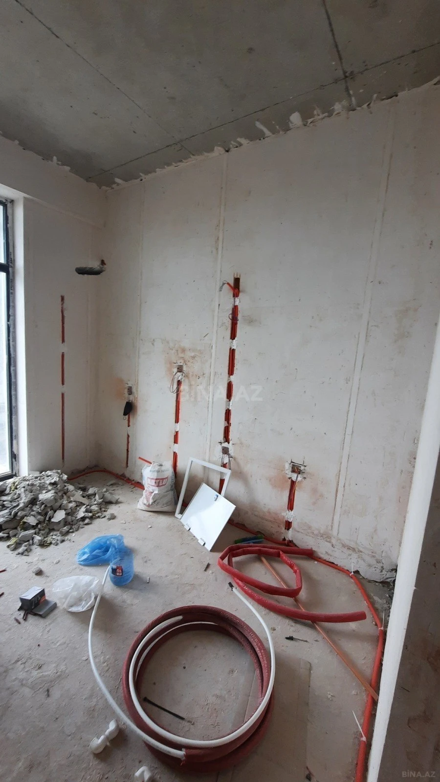 Satılır 2 otaqlı mənzil 71 m²