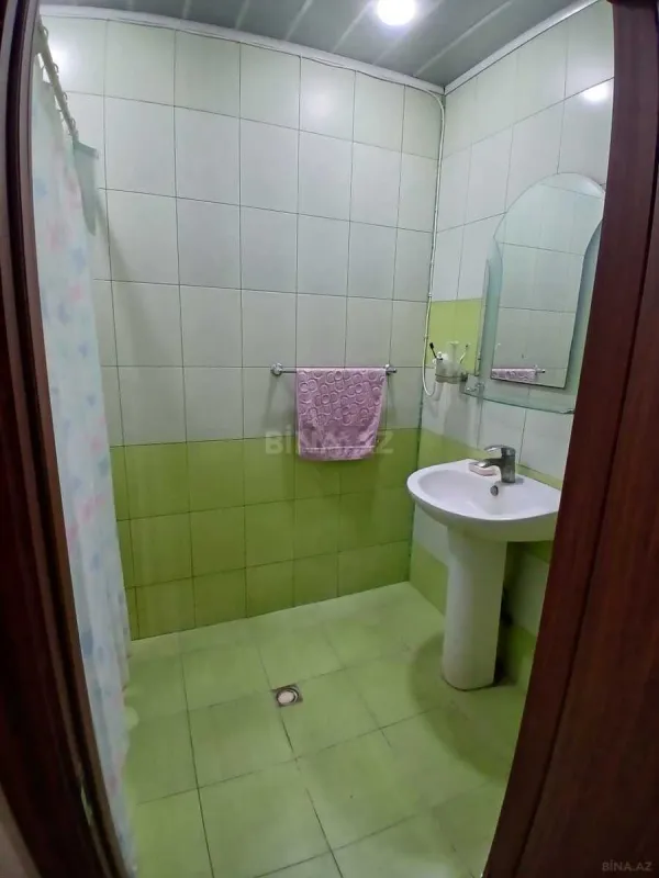 Satılır 4 otaqlı mənzil 126 m²