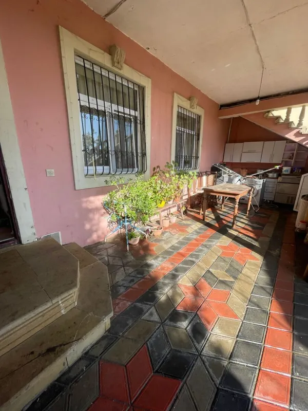 Satılır 5 otaqlı həyət evi 160 m²