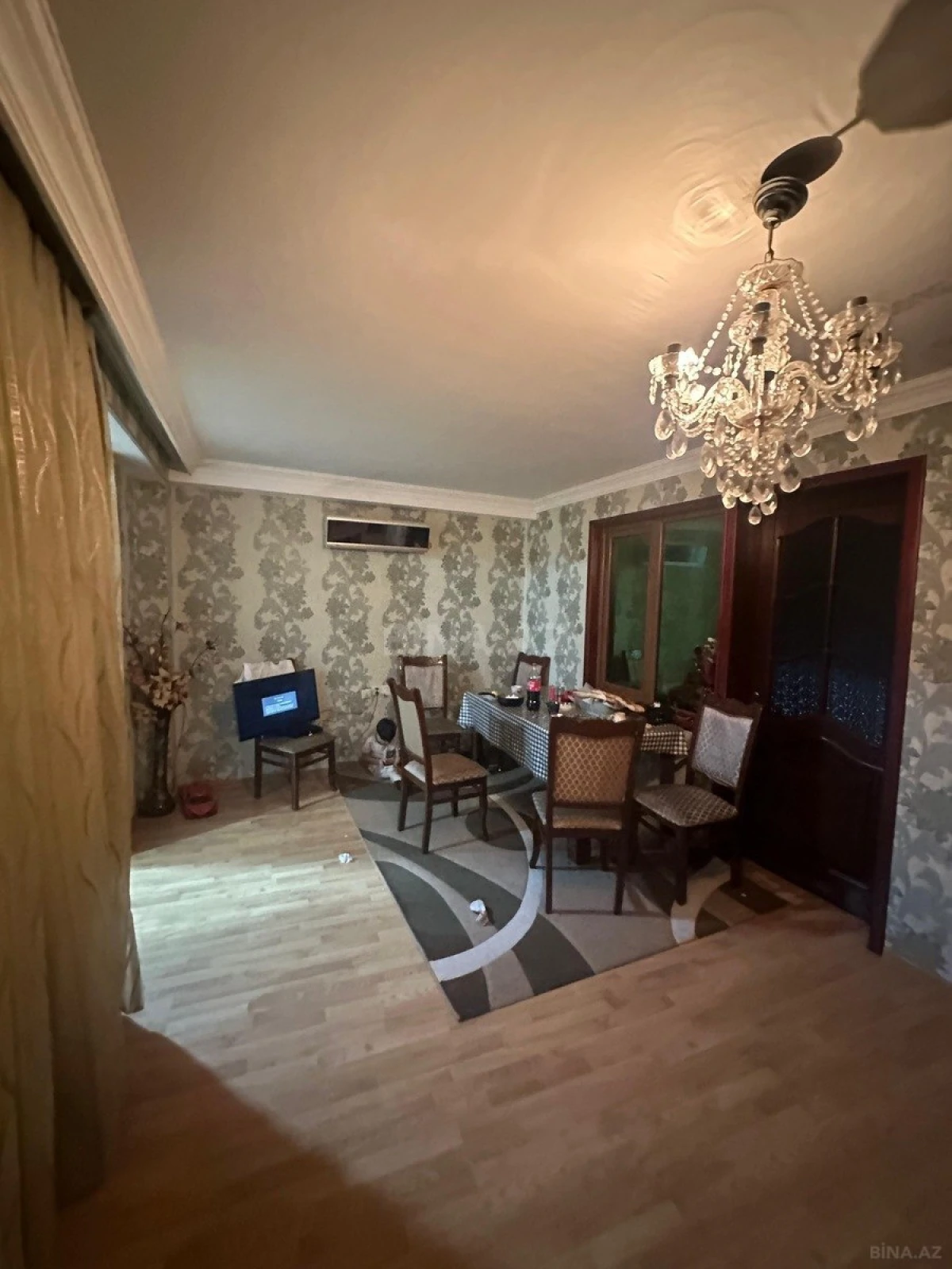 Satılır 5 otaqlı həyət evi 160 m²