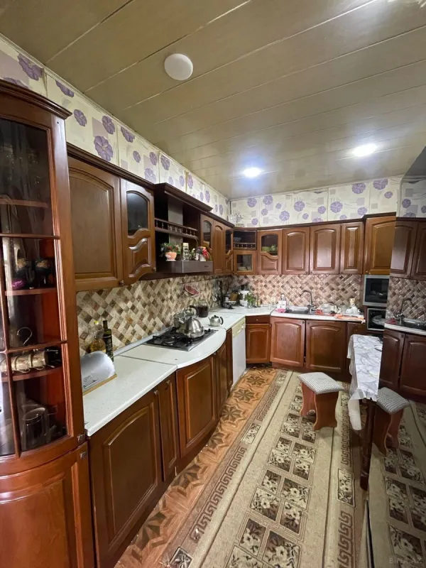 Satılır 5 otaqlı həyət evi 160 m²