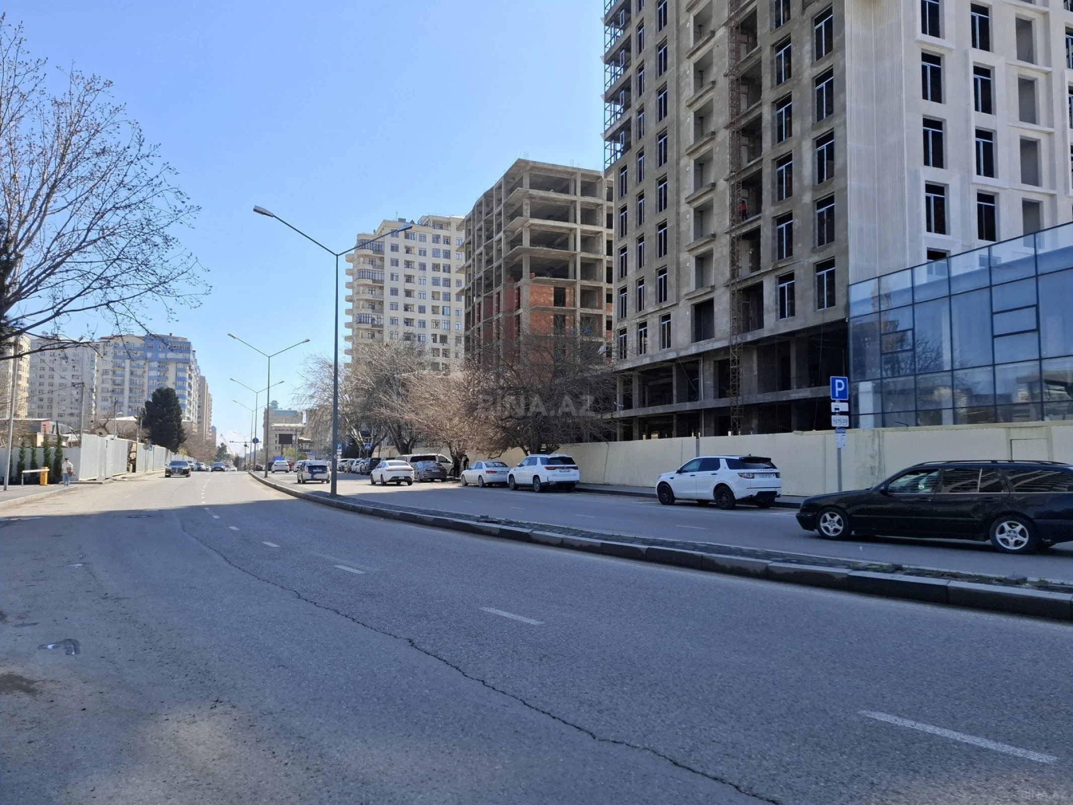 Satılır 2 otaqlı mənzil 104 m²