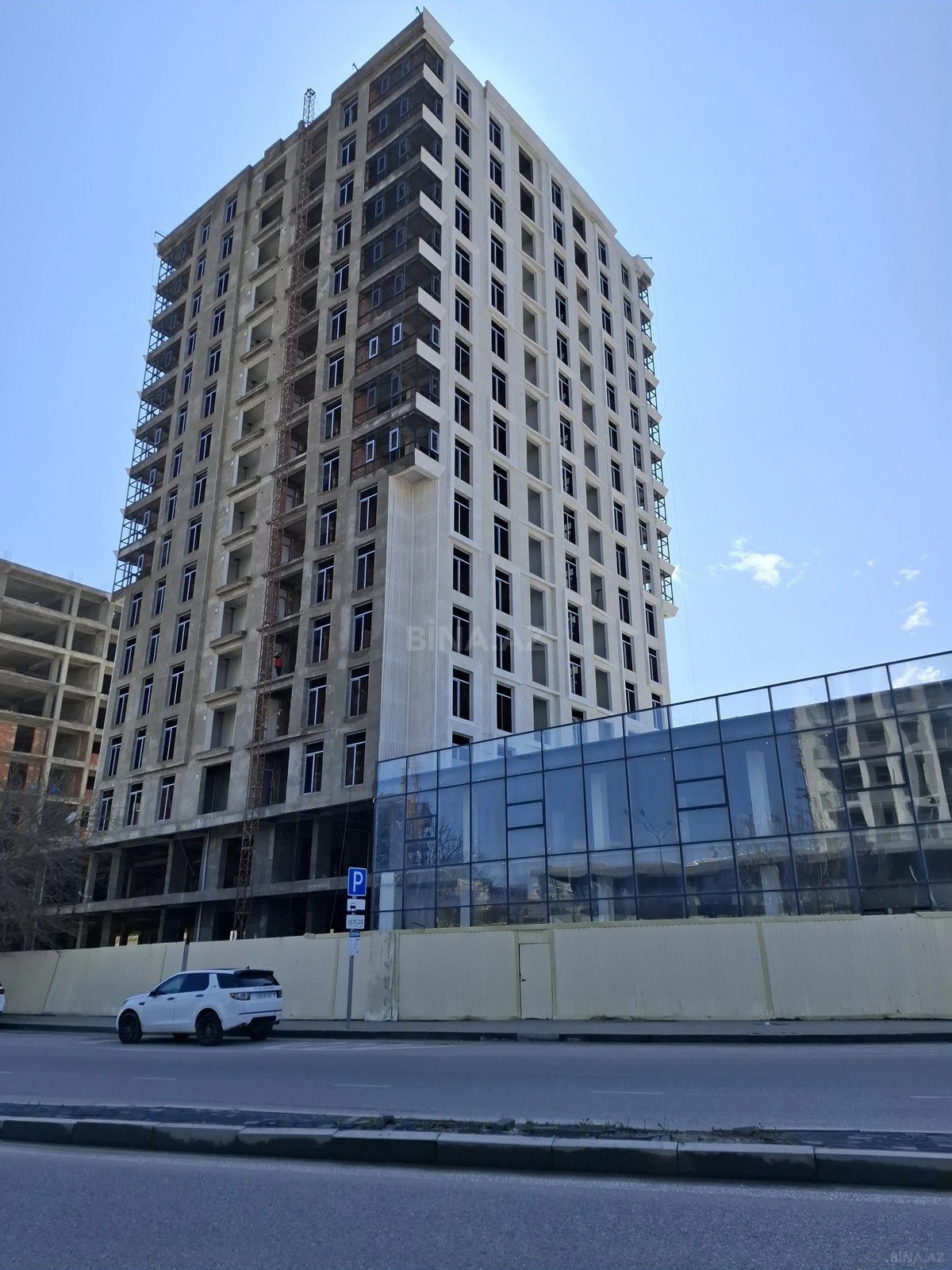 Satılır 2 otaqlı mənzil 104 m²