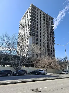 Satılır 2 otaqlı mənzil 104 m²