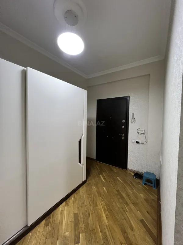 Satılır 2 otaqlı mənzil 100 m²