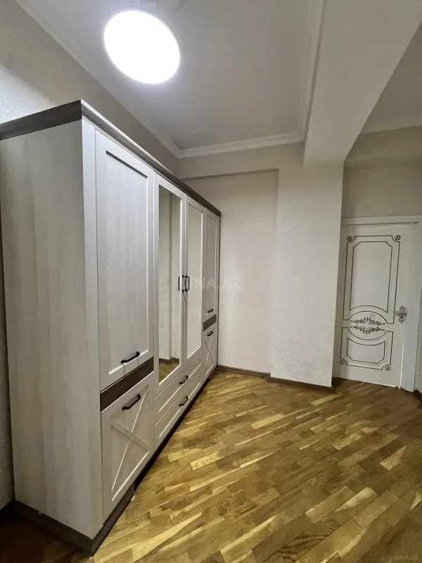 Satılır 2 otaqlı mənzil 100 m²