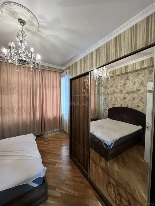 Satılır 2 otaqlı mənzil 100 m²
