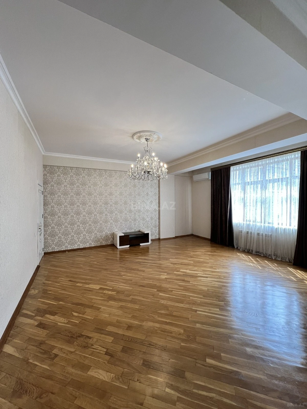 Satılır 2 otaqlı mənzil 100 m²