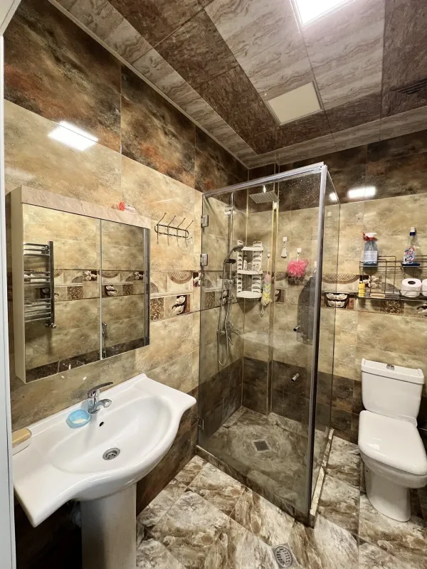 Satılır 2 otaqlı mənzil 100 m²