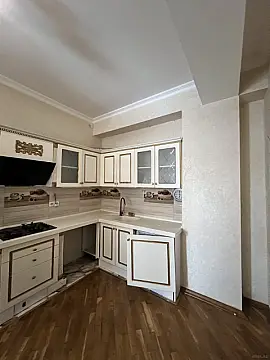 Satılır 2 otaqlı mənzil 100 m²