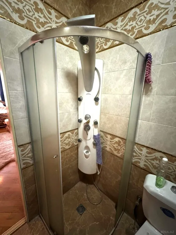 Satılır 4 otaqlı mənzil 186 m²