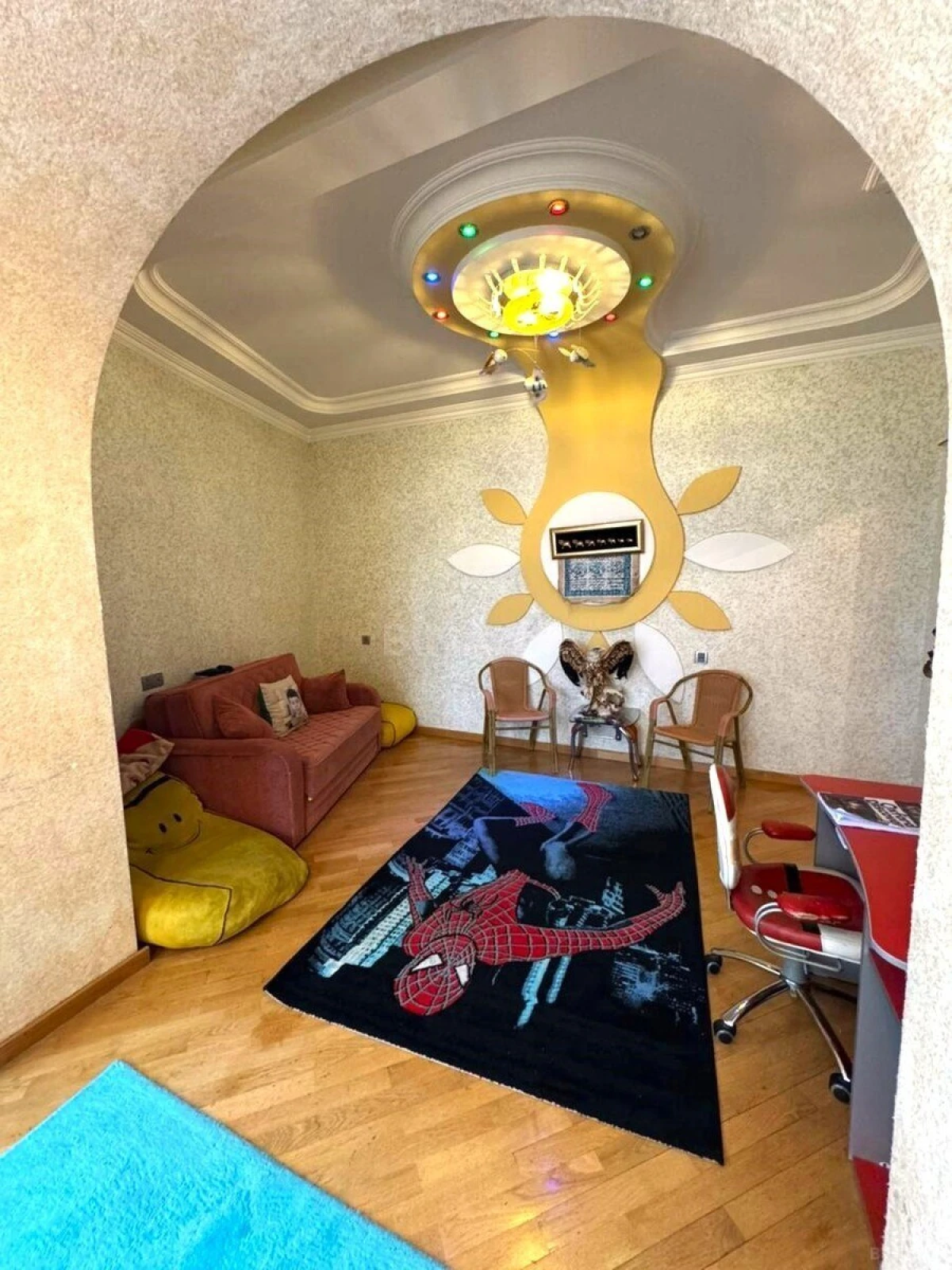 Satılır 4 otaqlı mənzil 186 m²