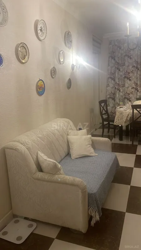 Satılır 4 otaqlı mənzil 170 m²