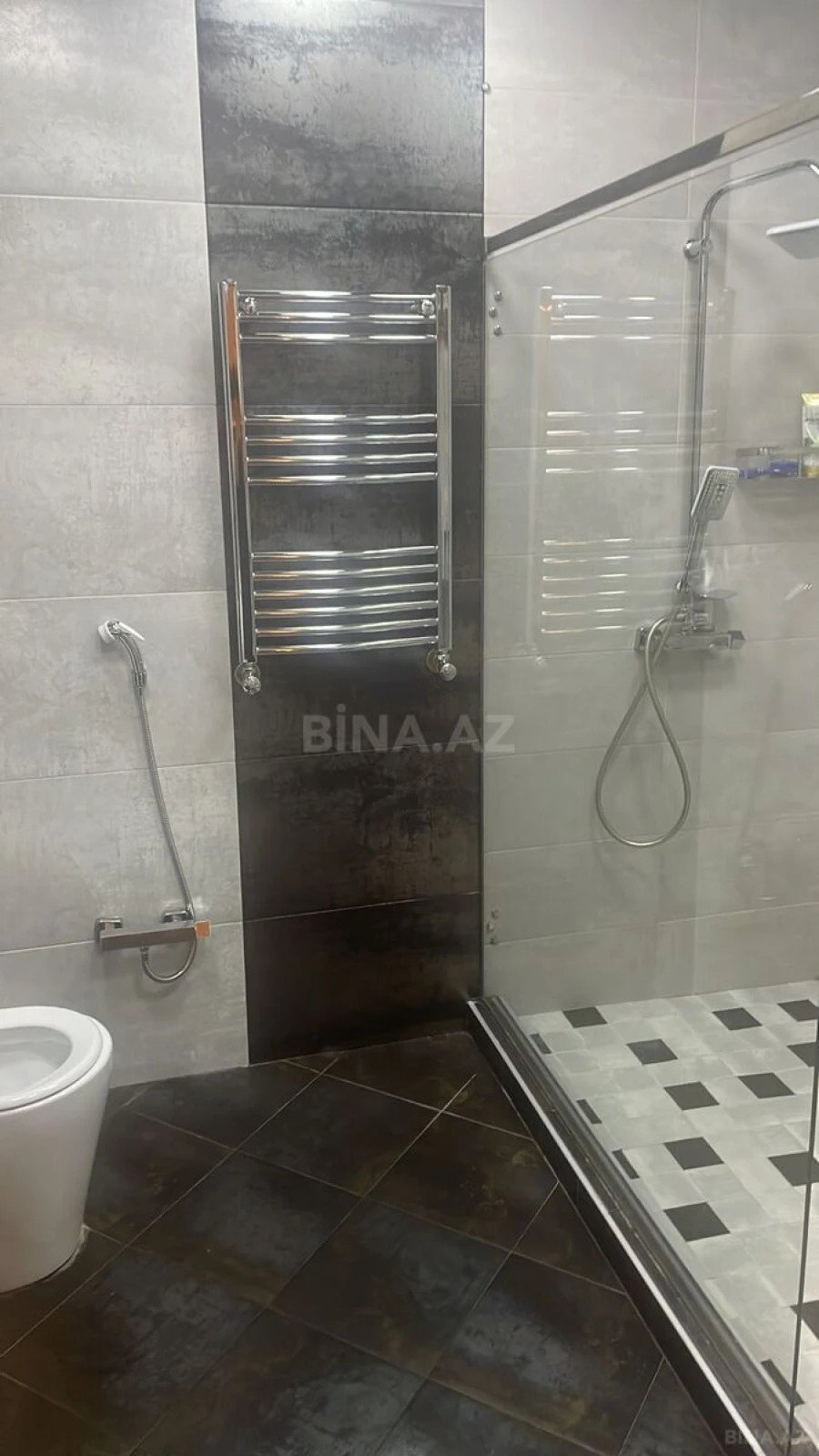 Satılır 4 otaqlı mənzil 170 m²