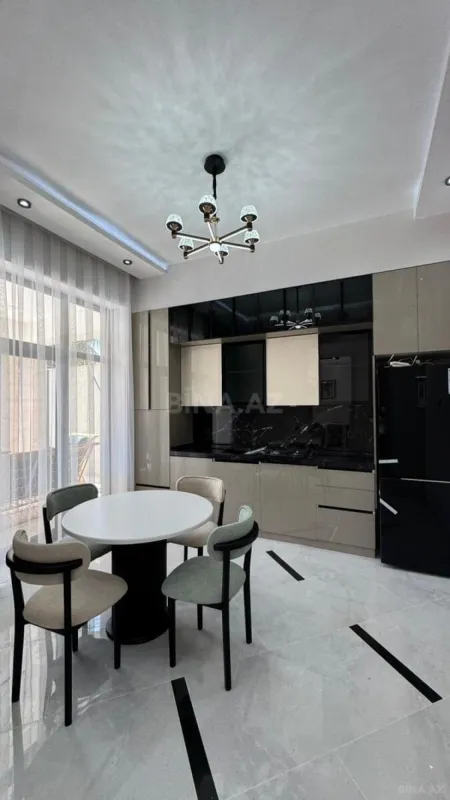 Satılır 4 otaqlı həyət evi 170 m²