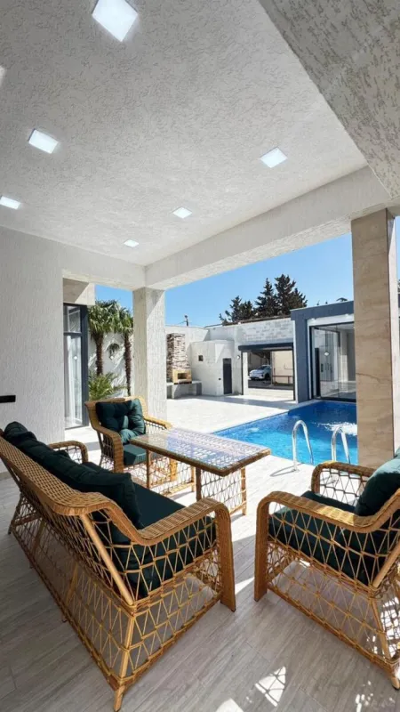 Satılır 4 otaqlı həyət evi 170 m²