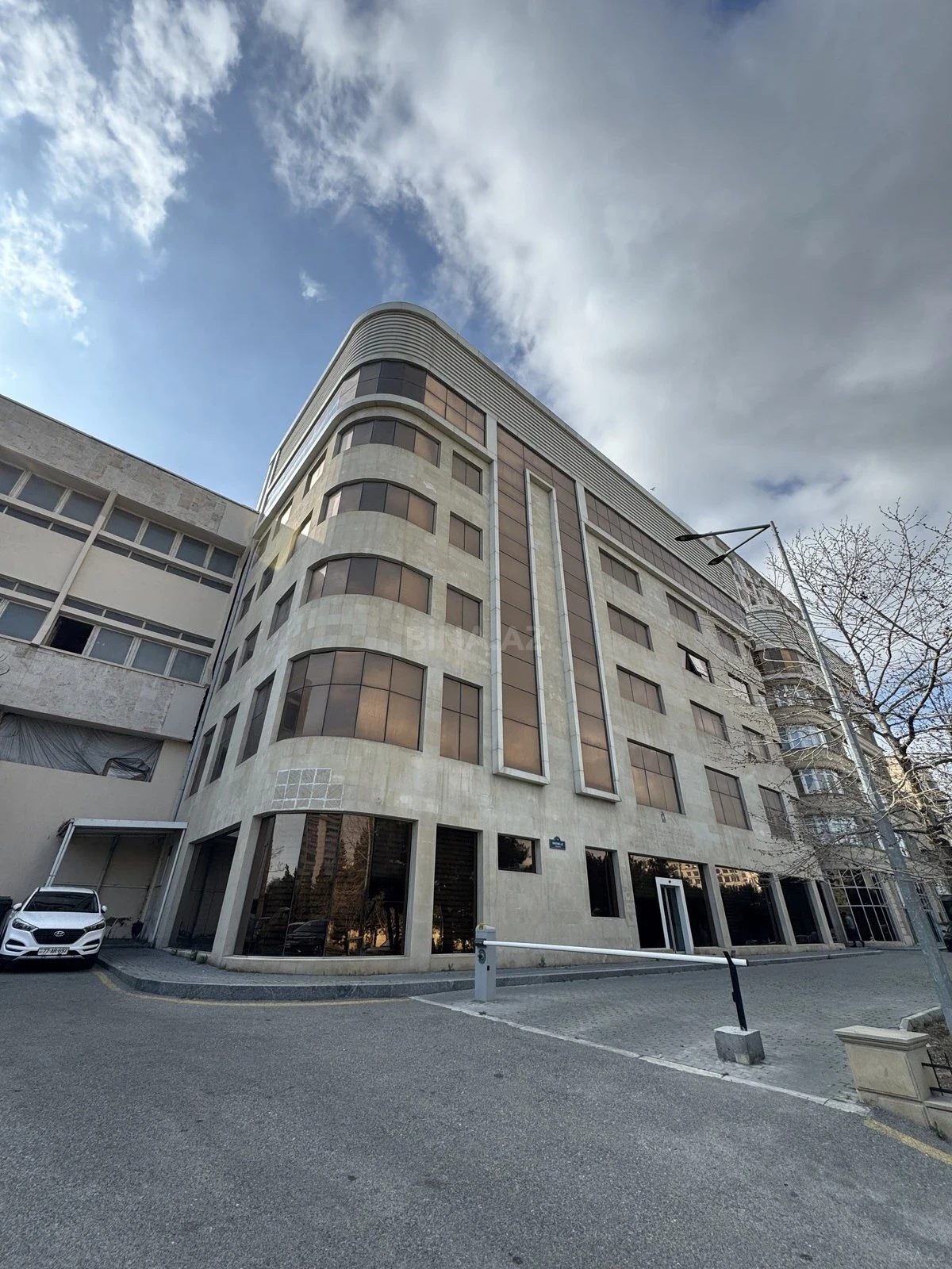 Kirayə verilir obyekt 3100 m²