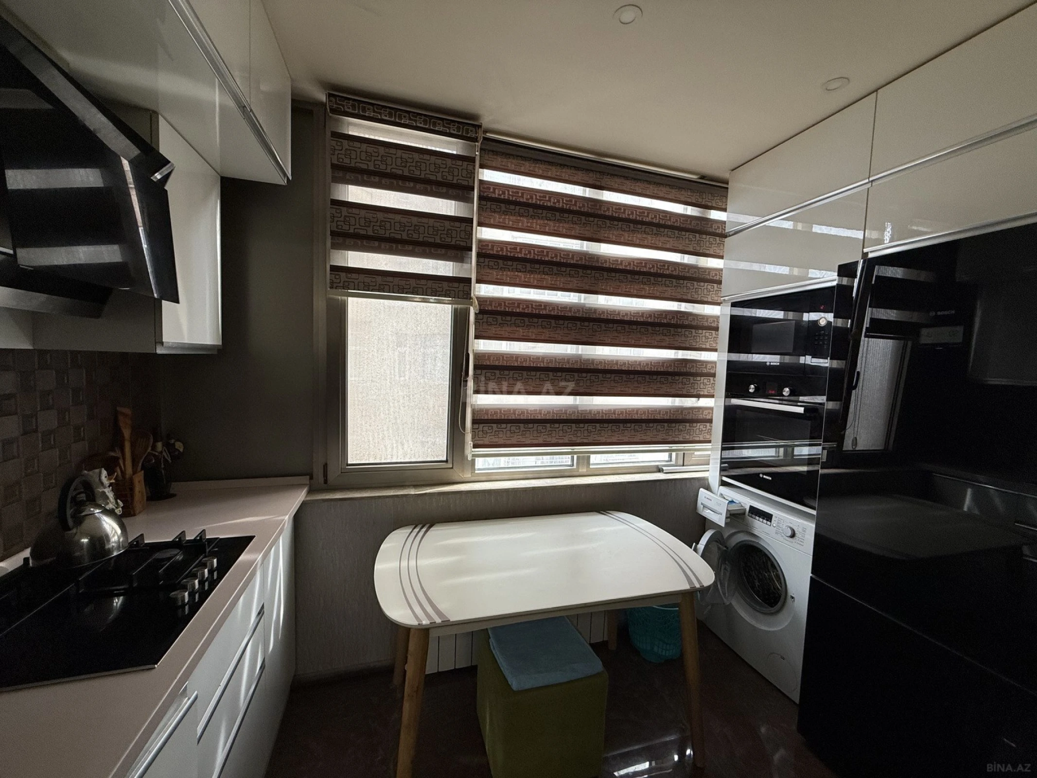 Kirayə verilir 2 otaqlı mənzil 68 m²