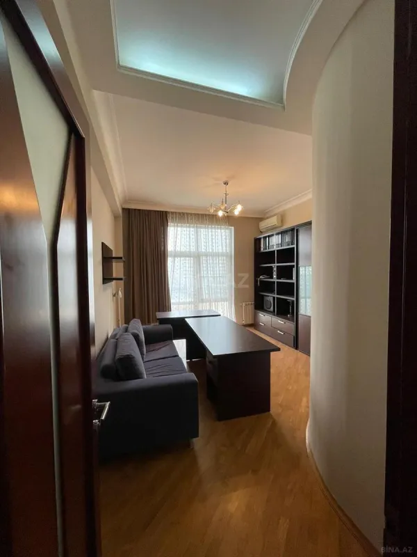 Kirayə verilir 3 otaqlı mənzil 400 m²