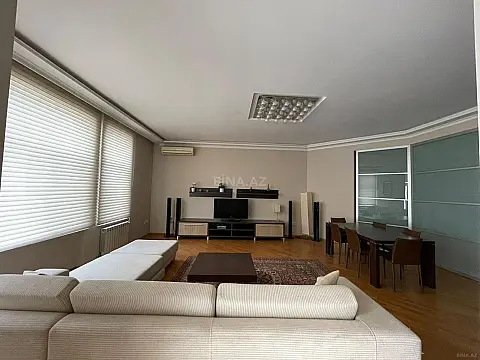 Kirayə verilir 3 otaqlı mənzil 400 m² — Bakı 3 otaq 400.00 m²